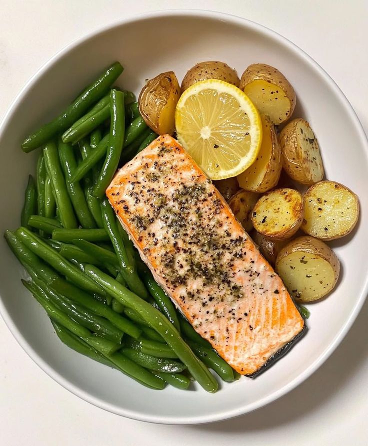 Salmon with Green Beans & Potatoes